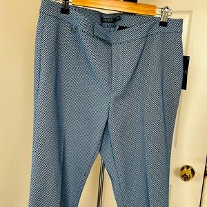 Blue-white pattern pants